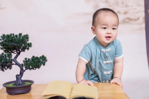 图木舒克宝宝爱吐奶是什么原因